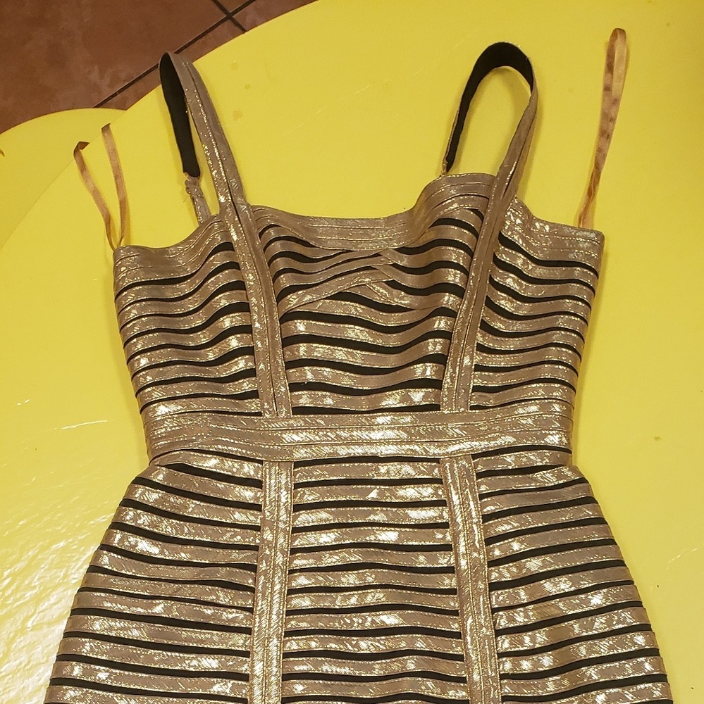 Bcbg Max Azria - Picture 5 of 5